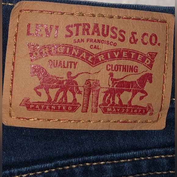 LEVIS JEAN SHORTS - Picture 3 of 3